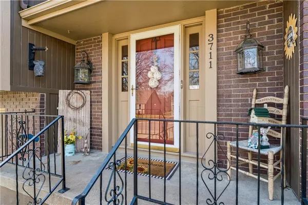 $419,900 | 3711 Northeast Beechwood Drive, Lee's Summit, MO 64064