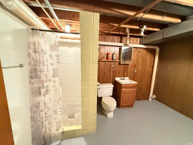 $849,900 | 6105 Highway 59, Jasonville, IN 47438