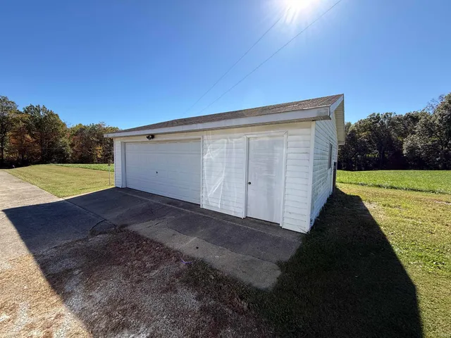 $849,900 | 6105 Highway 59, Jasonville, IN 47438