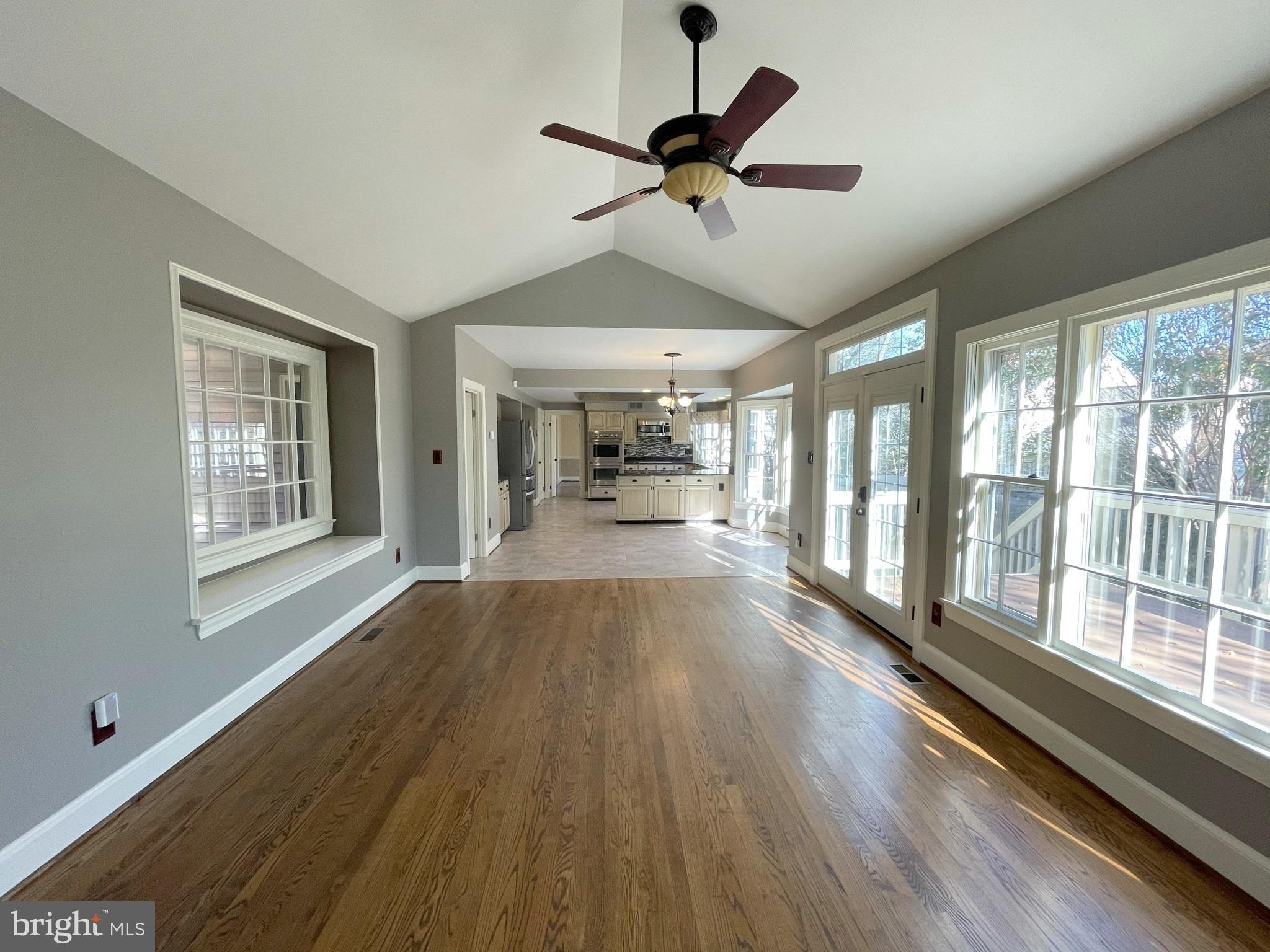 59 Whittingham Circle Sterling, VA 20165 - Photo 22 of 52 59 Whittingham Cir Family Room