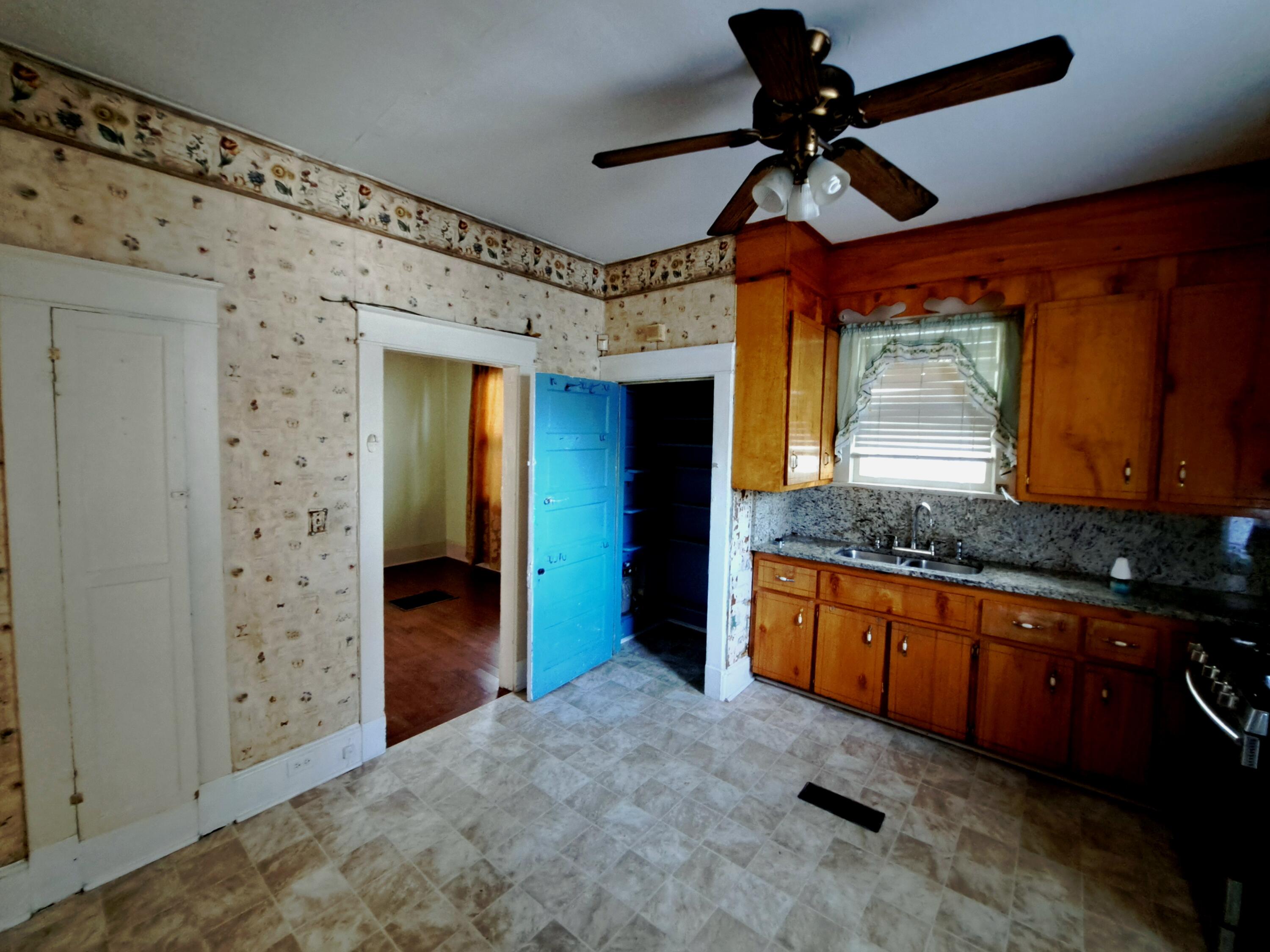 668 Rutledge Avenue Charleston, SC 29403 - Photo 11 of 23 20250227_124559