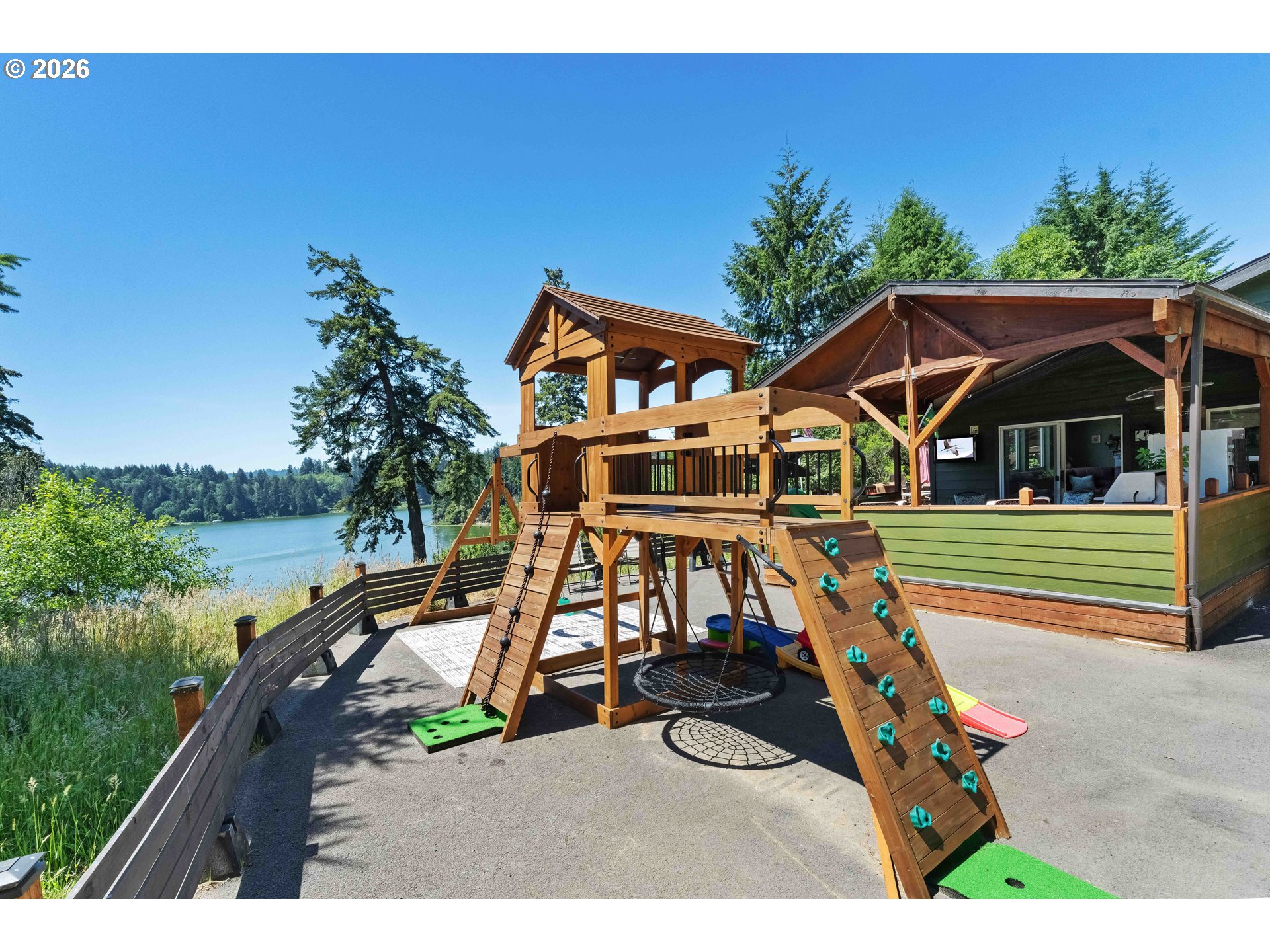 71535 Sunny Cove Road Lakeside, OR 97449 - Photo 8 of 48