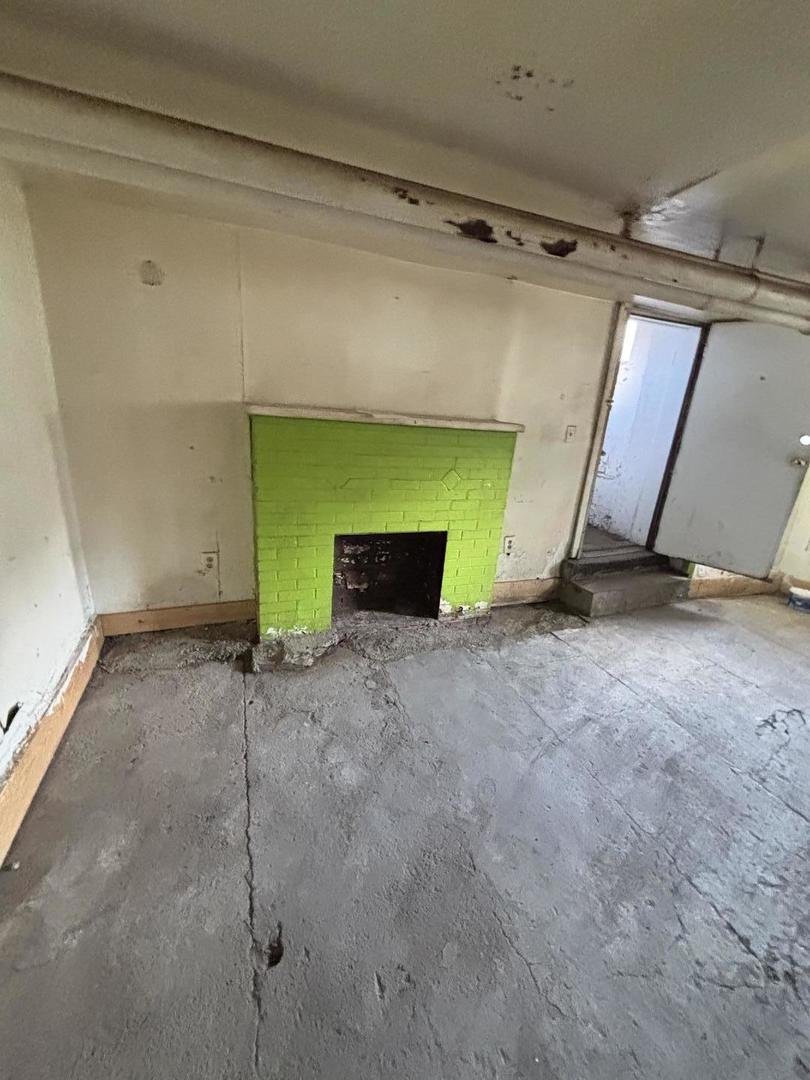 3316 West Maypole Avenue Chicago, IL 60624 - Photo 12 of 40 a view of a garage