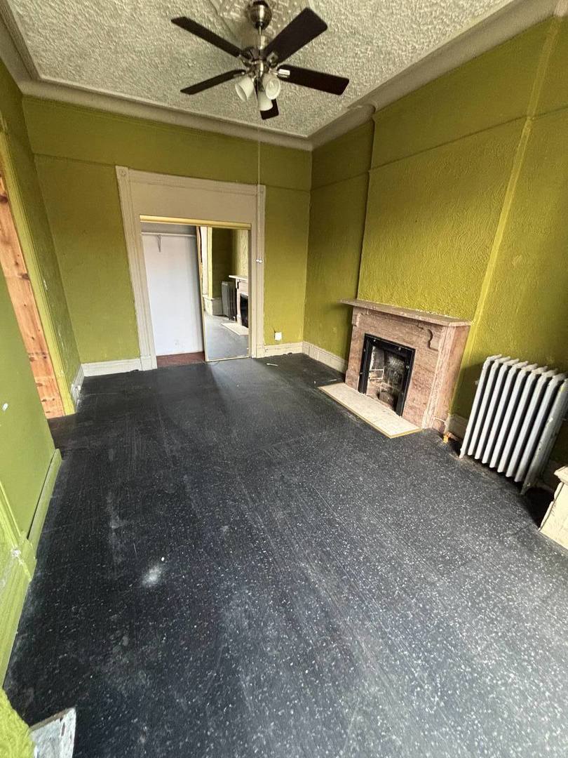 3316 West Maypole Avenue Chicago, IL 60624 - Photo 4 of 40 a view of front door