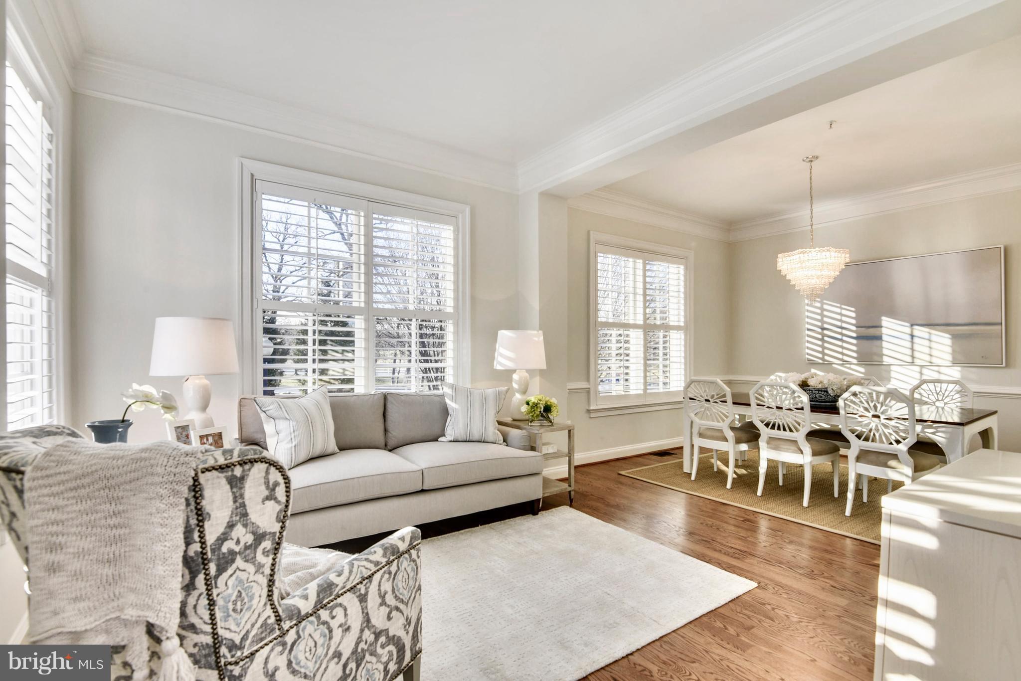8501 Halston Way Bethesda, MD 20814 - Photo 9 of 29 Bright Open Living room