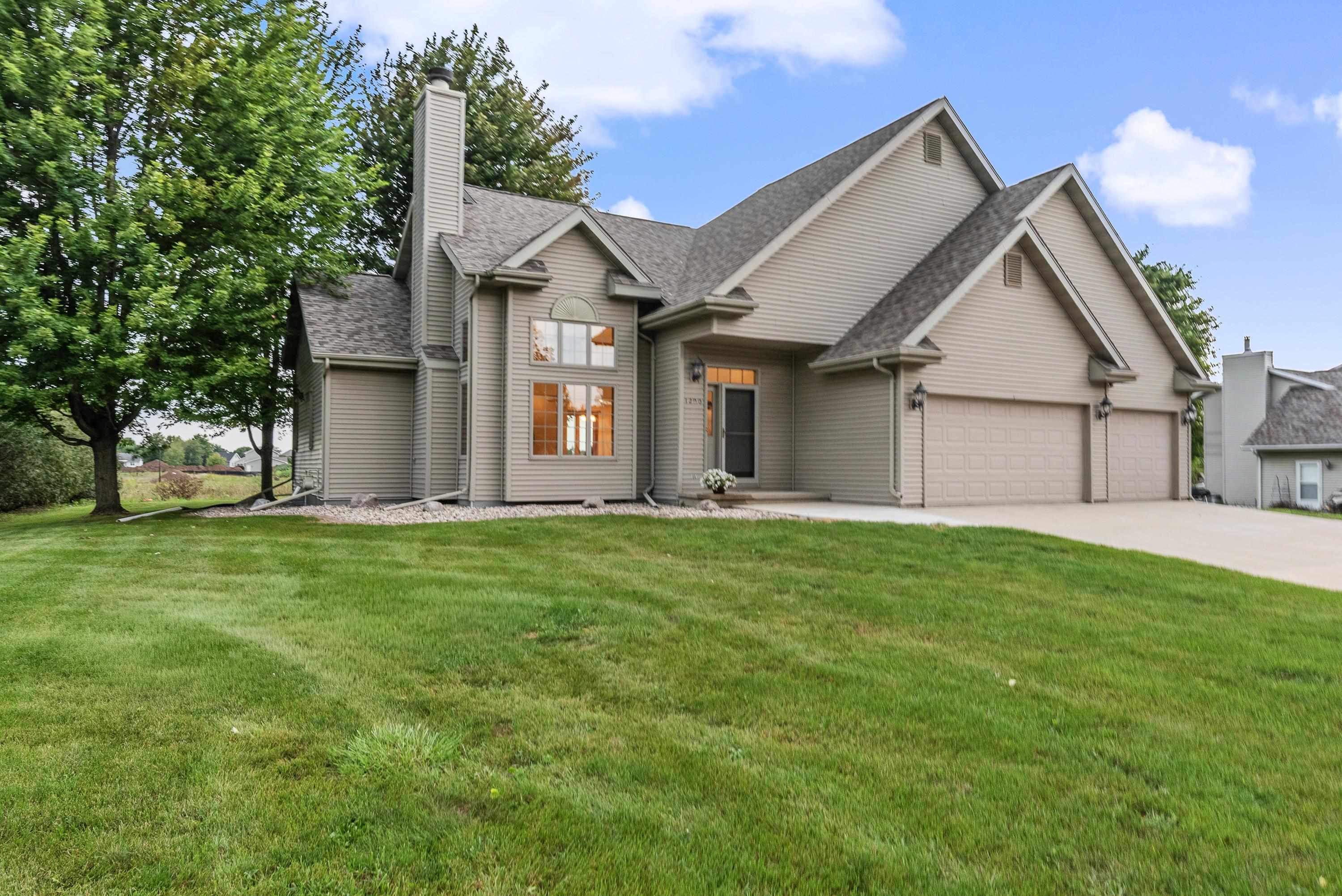 1200 County Rd V Fond du Lac, WI 54935 - Photo 2 of 32 Gallery Image 2