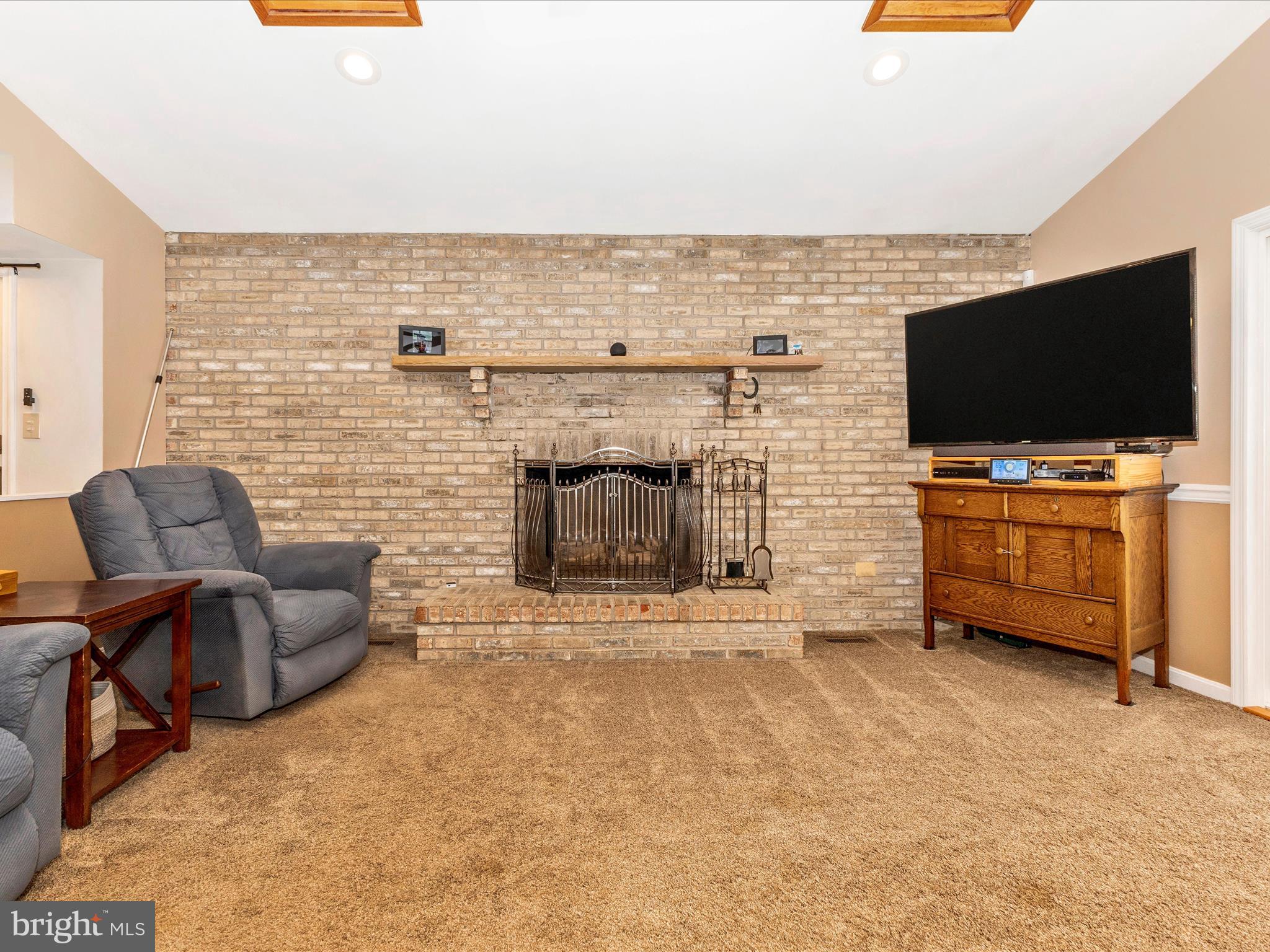 4024 Roop Road New Windsor, MD 21776 - Photo 14 of 49 Family Room