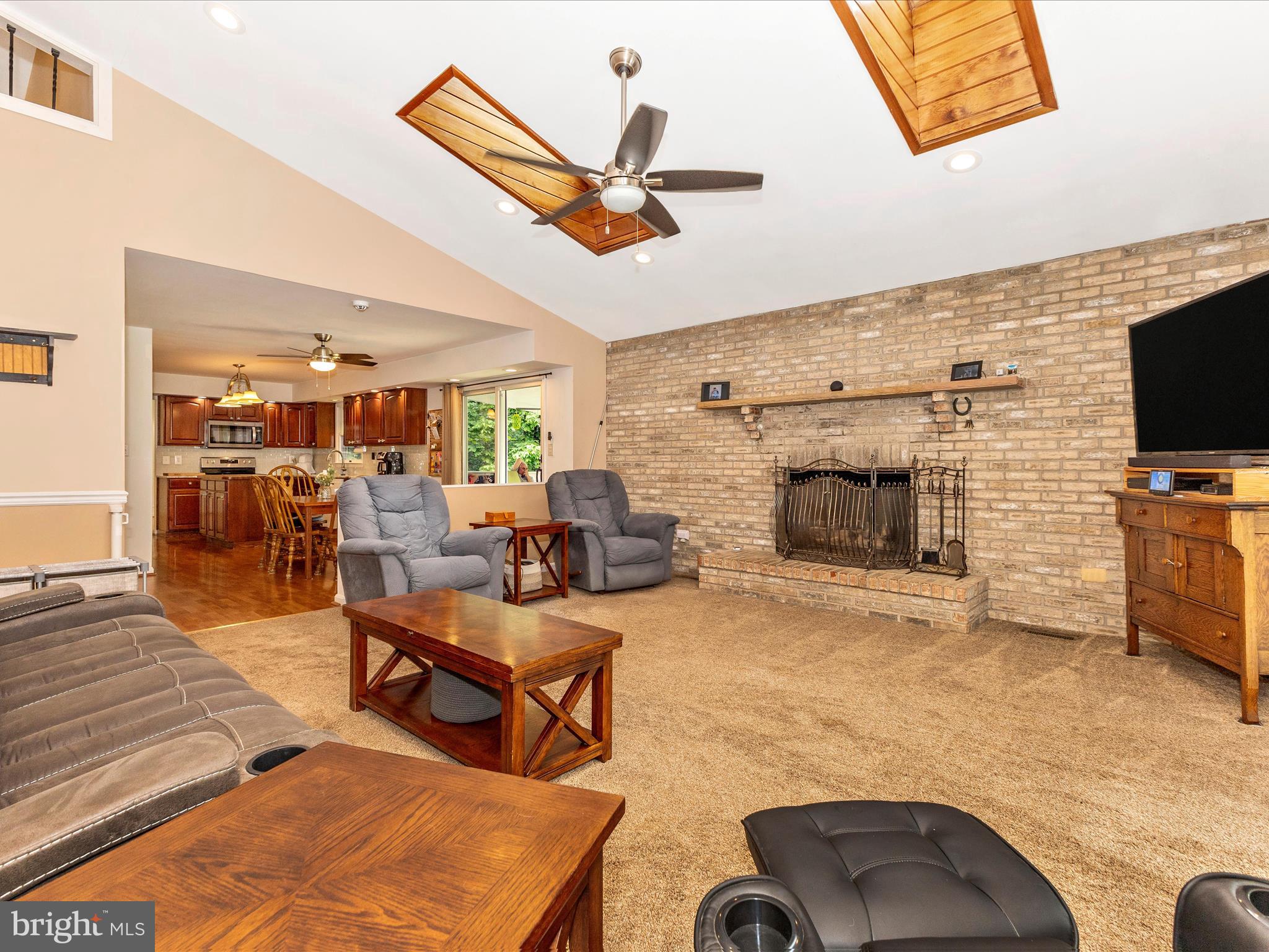 4024 Roop Road New Windsor, MD 21776 - Photo 15 of 49 Family Room