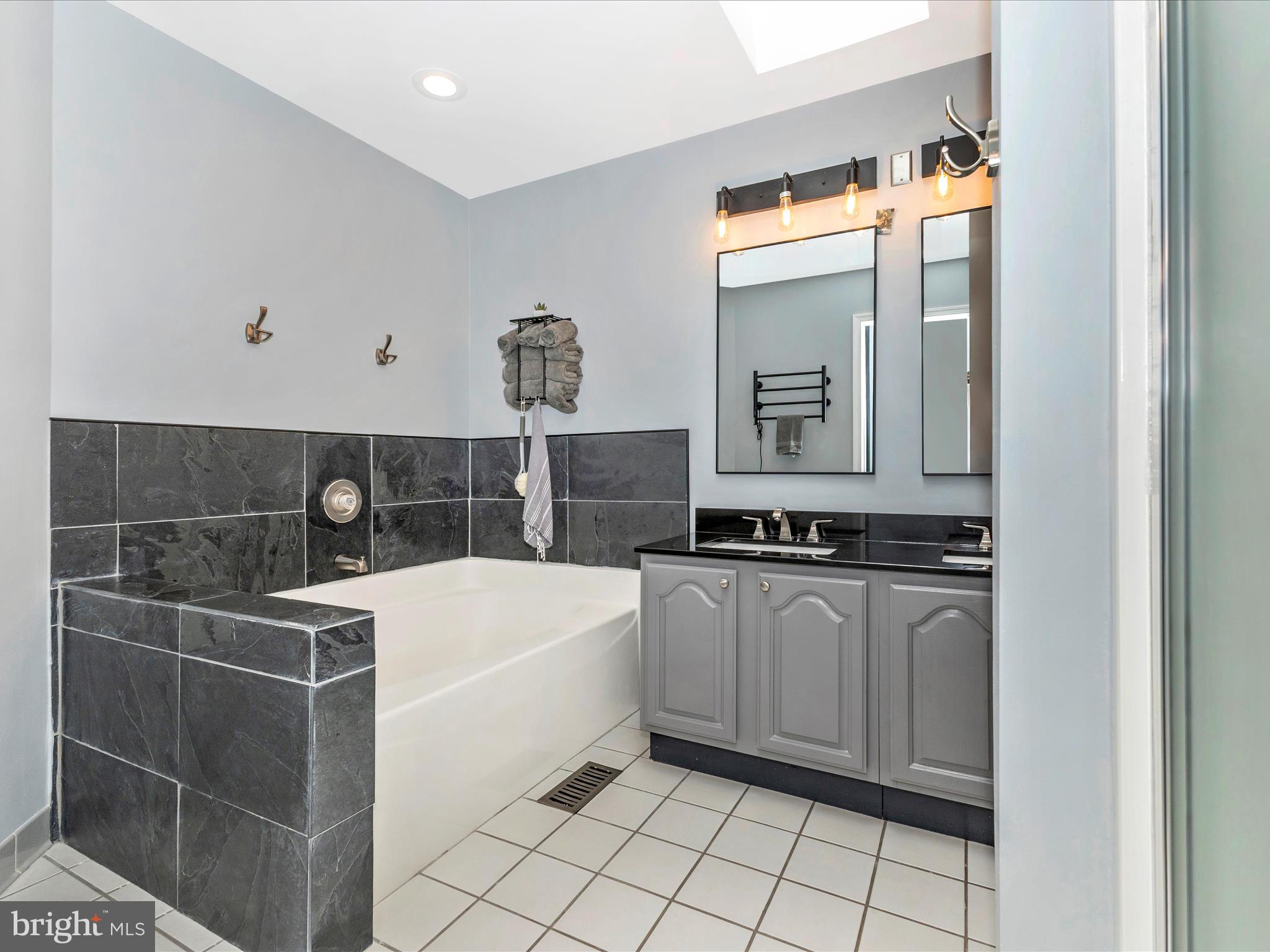 4024 Roop Road New Windsor, MD 21776 - Photo 22 of 49 Primary Bathroom