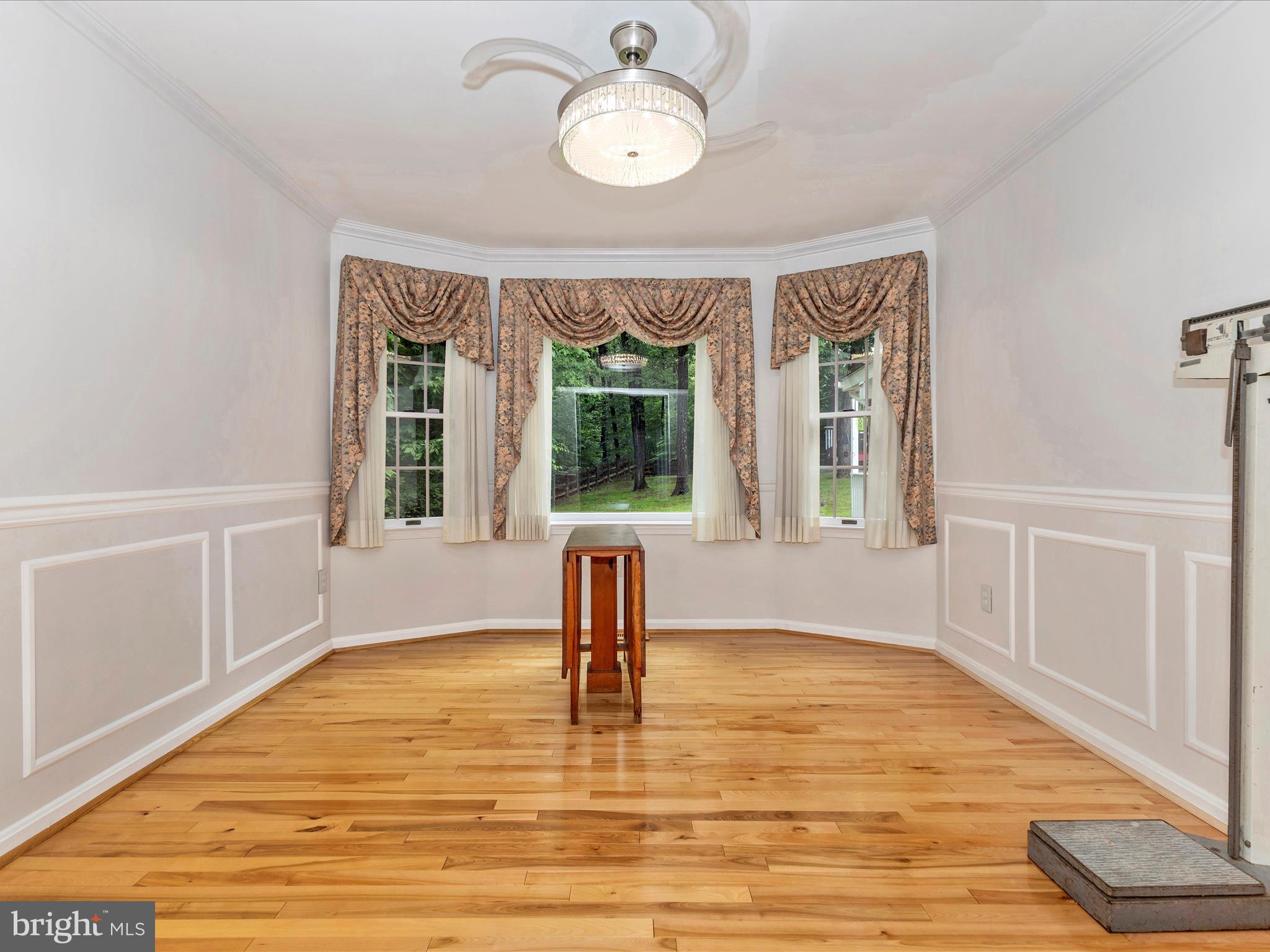 4024 Roop Road New Windsor, MD 21776 - Photo 6 of 49 Dining Room