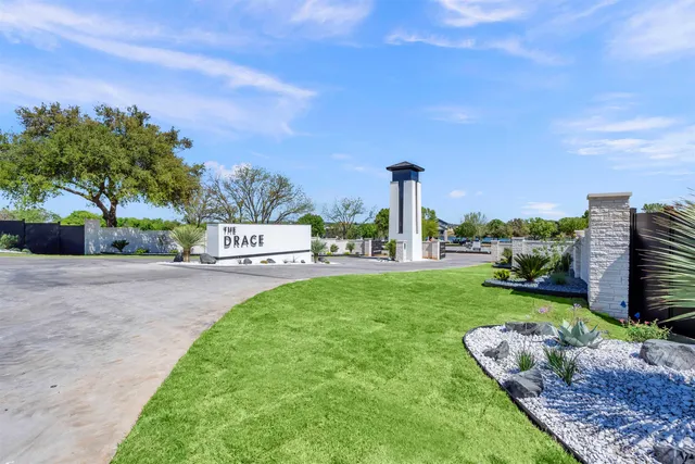 $1,950,000 | 1-b-8 Lake Street, Kingsland, TX 78639