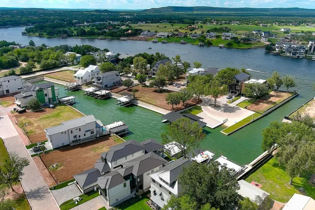 $1,950,000 | 1-b-8 Lake Street, Kingsland, TX 78639