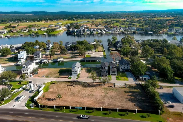 $1,950,000 | 1-b-8 Lake Street, Kingsland, TX 78639