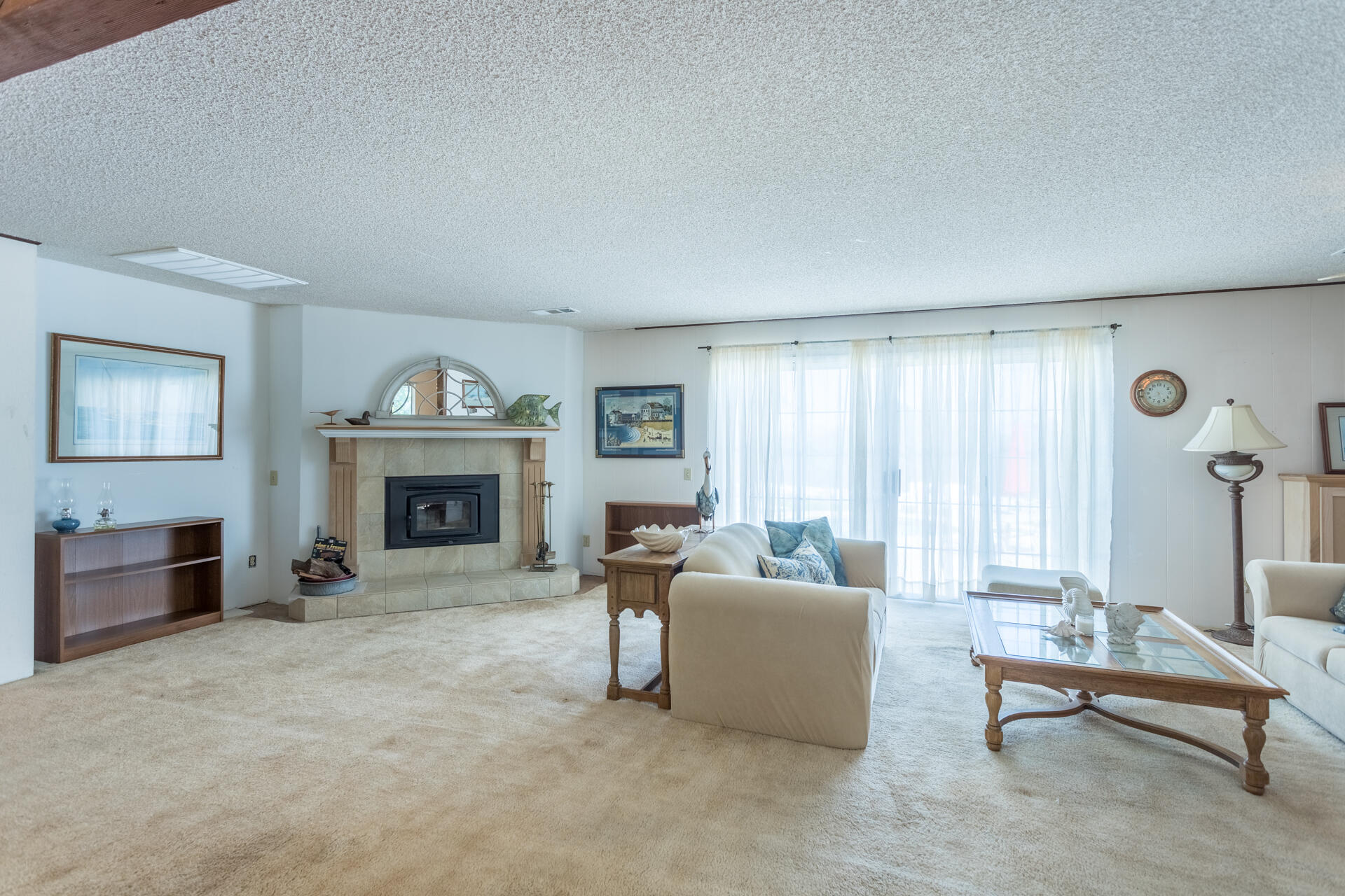 21761 Robledo Road Palo Cedro, CA 96073 - Photo 6 of 27 Living room