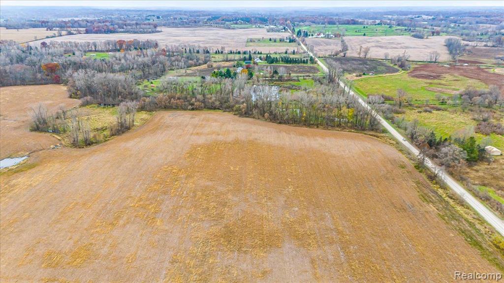 9542 Byron Road Howell, MI 48855 - Photo 11 of 12 Gallery Image 11