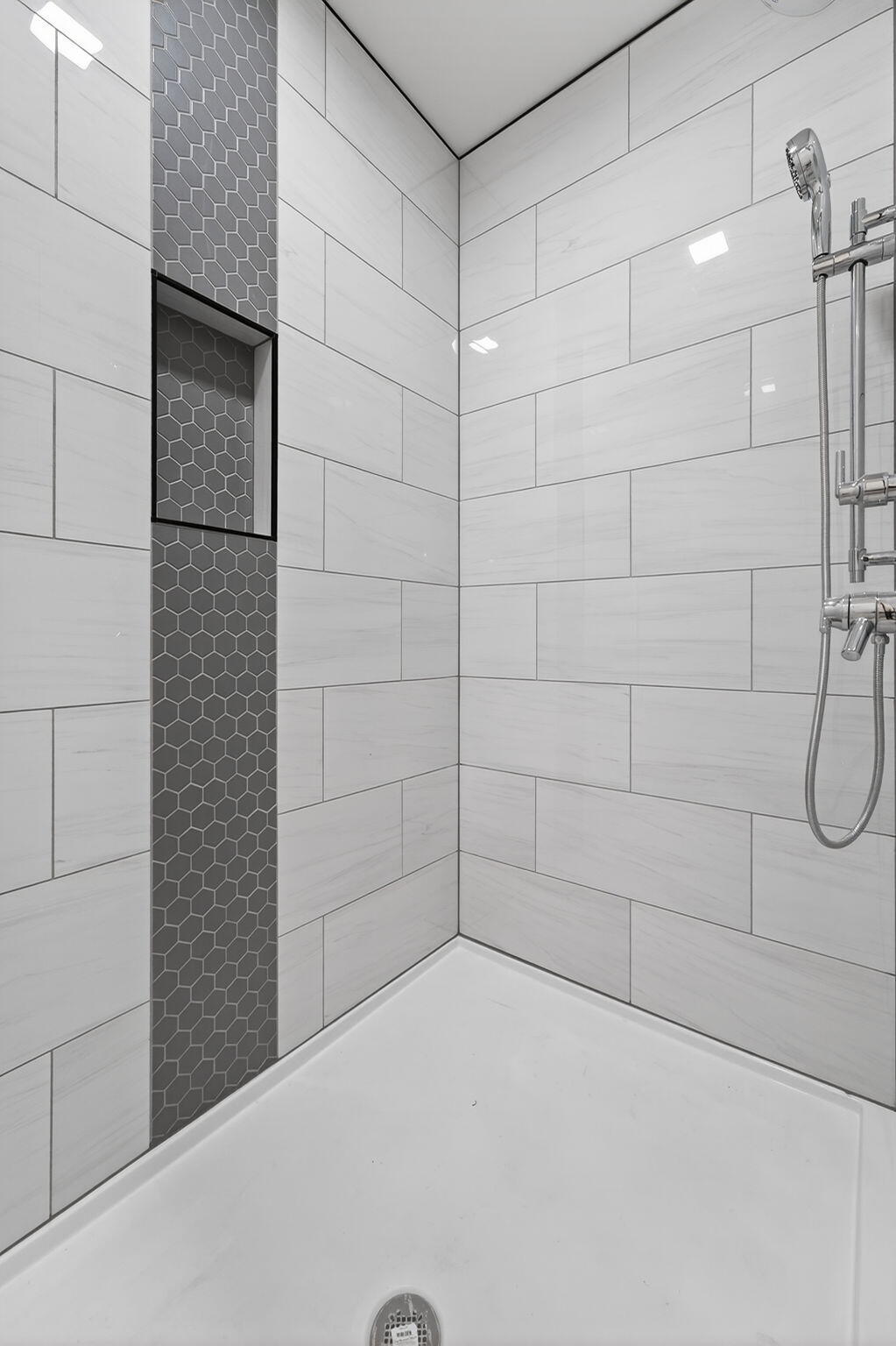 238 East 550 North Rensselaer, IN 47978 - Photo 25 of 35 a bathroom with a shower