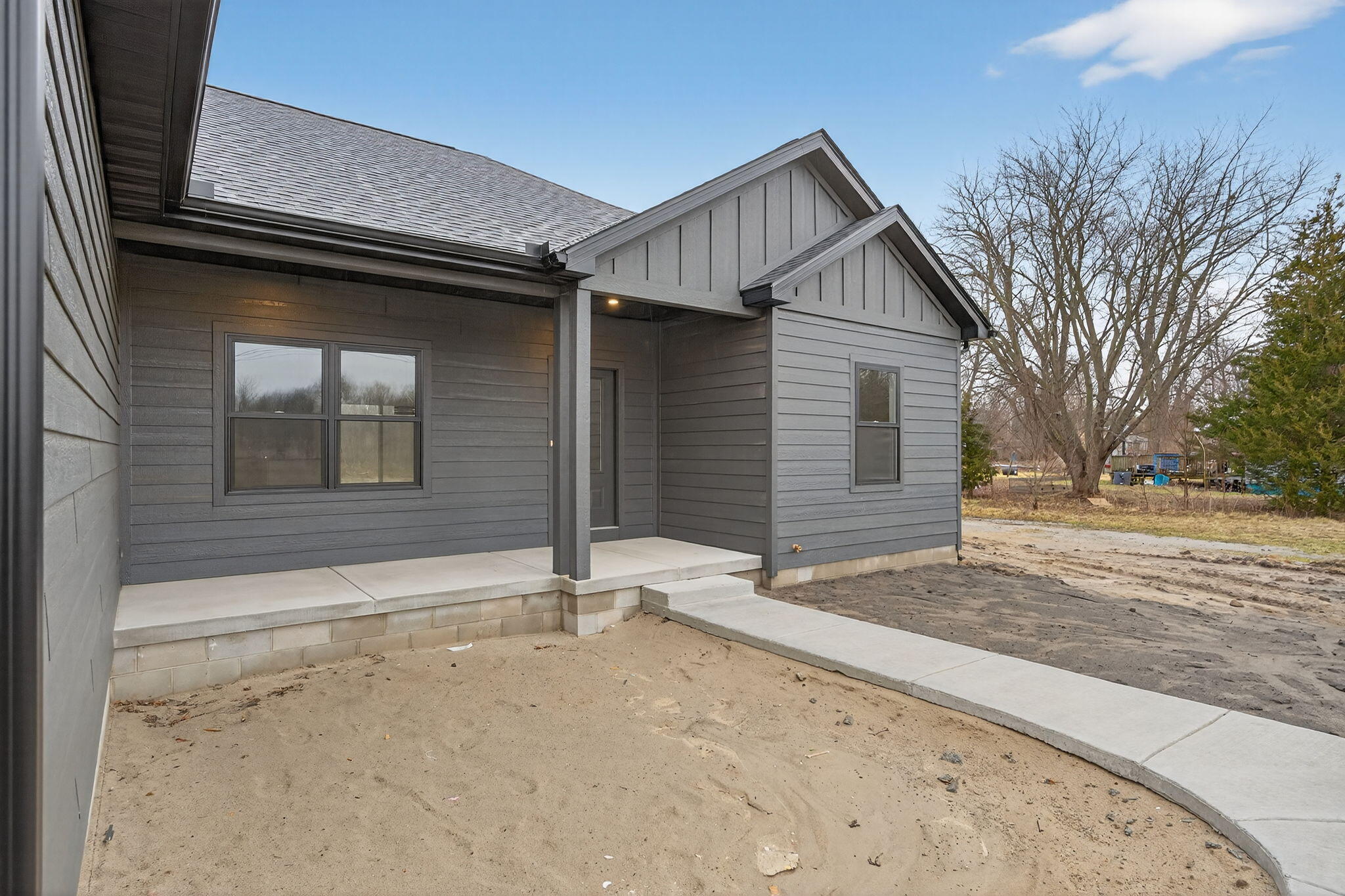 238 East 550 North Rensselaer, IN 47978 - Photo 4 of 33 a backyard of a house