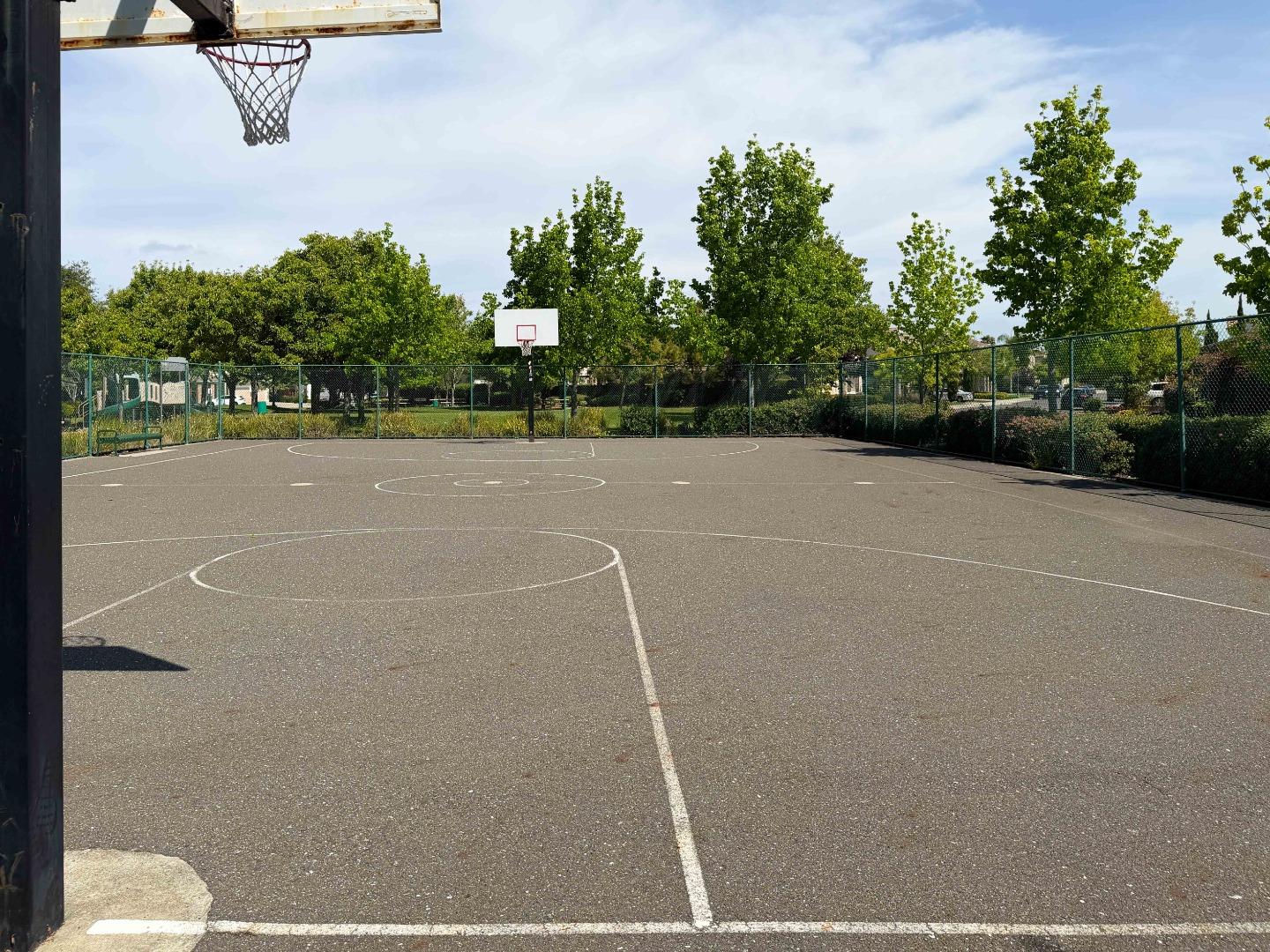 2715 Shellgate Circle Hayward, CA 94545 - Photo 43 of 47 a view of a basket ball ground