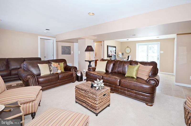 20813 West Liberty Road White Hall, MD 21161 - Photo 20 of 30 Living Room