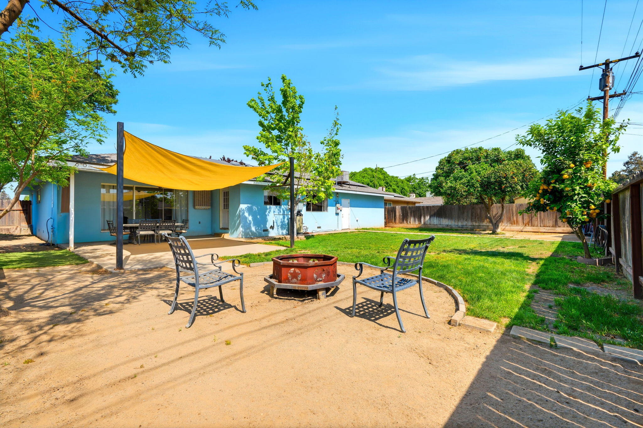 289 West Cypress Avenue Reedley, CA 93654 - Photo 36 of 49 44-289_W_Cypress_Ave_043