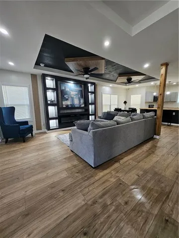 $285,000 | 3040 Agnes Avenue, Kansas City, MO 64128