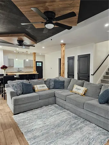 $285,000 | 3040 Agnes Avenue, Kansas City, MO 64128