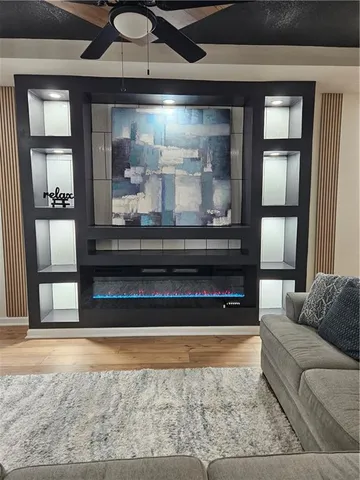 $285,000 | 3040 Agnes Avenue, Kansas City, MO 64128