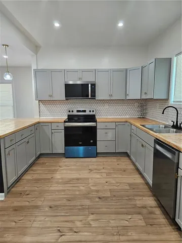 $285,000 | 3040 Agnes Avenue, Kansas City, MO 64128