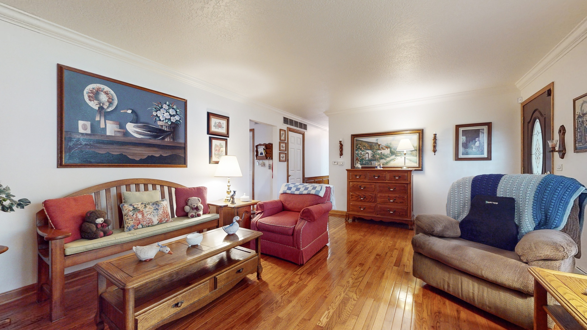 212 North Stratton Lane Mount Prospect, IL 60056 - Photo 3 of 26 Gallery Image 3