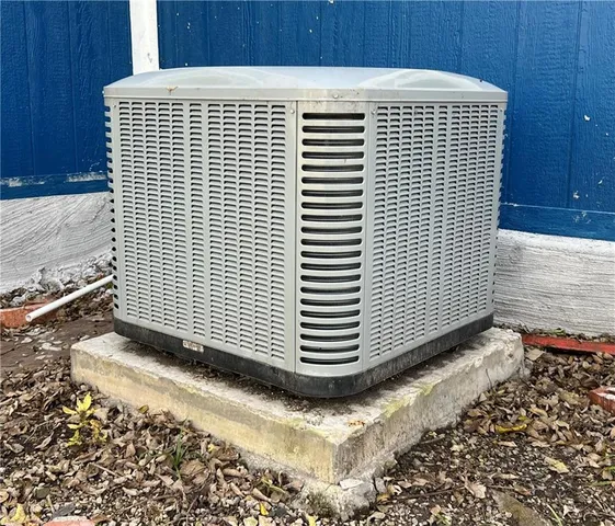 $149,000 | 407 South Washington, La Harpe, KS 66751