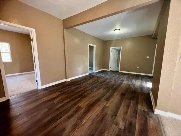 $125,000 | 407 South Washington, La Harpe, KS 66751