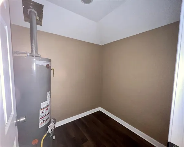 $149,000 | 407 South Washington, La Harpe, KS 66751