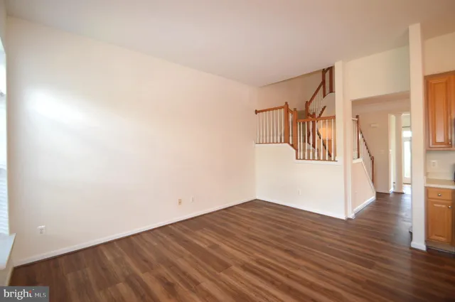 $2,995 | 24600 Siltstone Square, Aldie, VA 20105