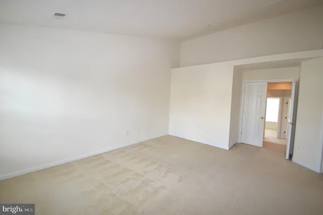 $2,995 | 24600 Siltstone Square, Aldie, VA 20105