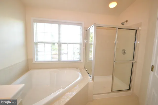 $2,995 | 24600 Siltstone Square, Aldie, VA 20105