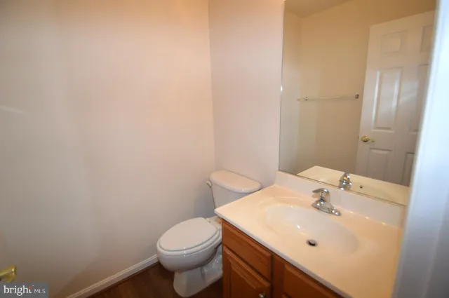 $2,995 | 24600 Siltstone Square, Aldie, VA 20105