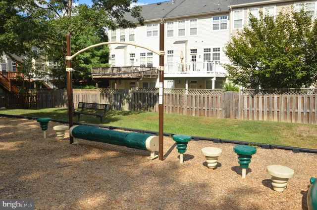 $2,995 | 24600 Siltstone Square, Aldie, VA 20105