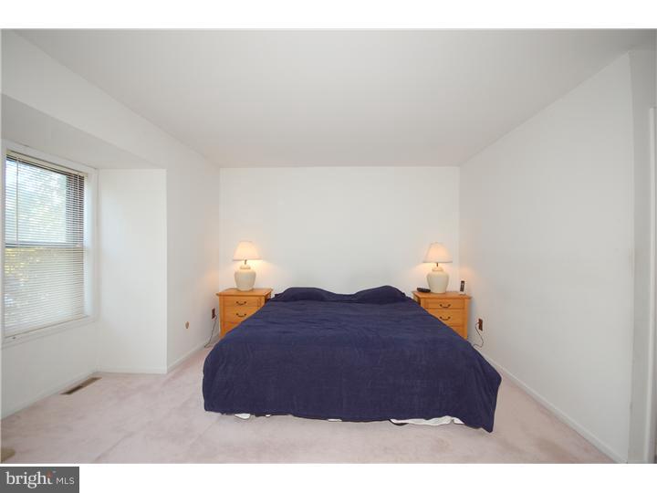 533 Fairfield Road East Windsor, NJ 08520 - Photo 14 of 23
