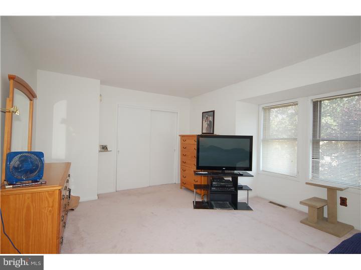533 Fairfield Road East Windsor, NJ 08520 - Photo 15 of 23