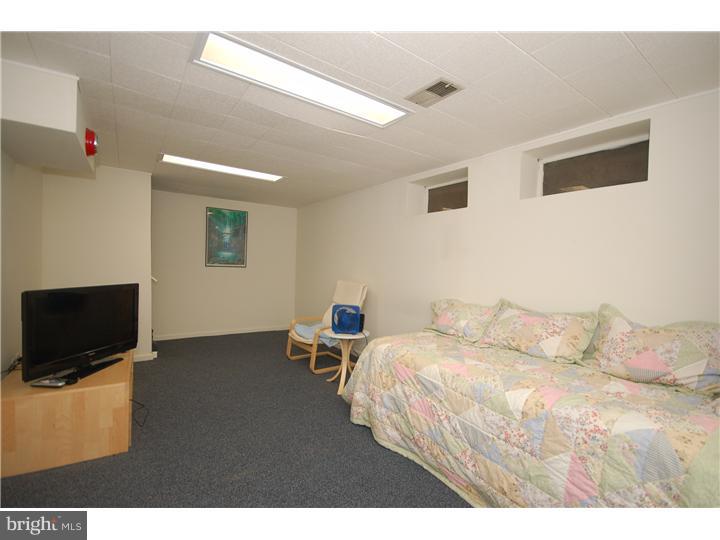 533 Fairfield Road East Windsor, NJ 08520 - Photo 16 of 23
