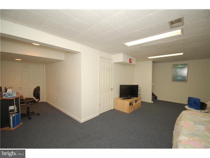 533 Fairfield Road East Windsor, NJ 08520 - Photo 17 of 23