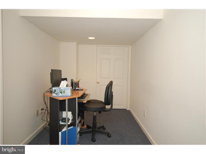 533 Fairfield Road East Windsor, NJ 08520 - Photo 18 of 23