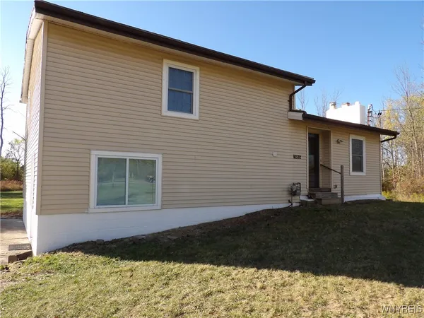 $2,375 | 10332 Transit Road, Amherst, NY 14051