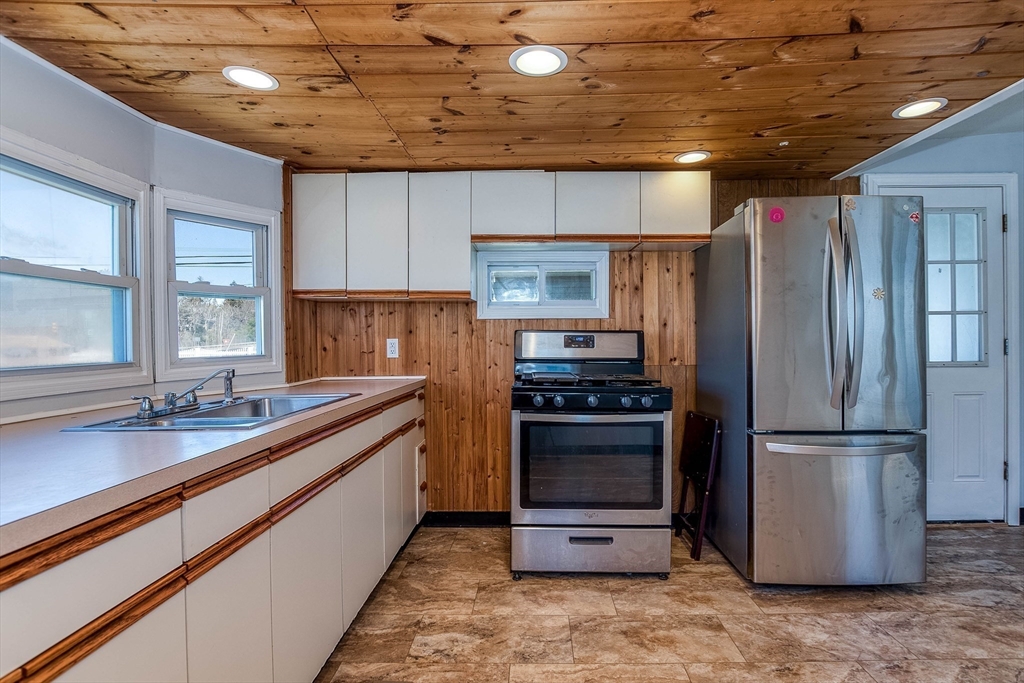 2 Depot Street, Unit 2 Wareham, MA 02538 - Photo 11 of 27