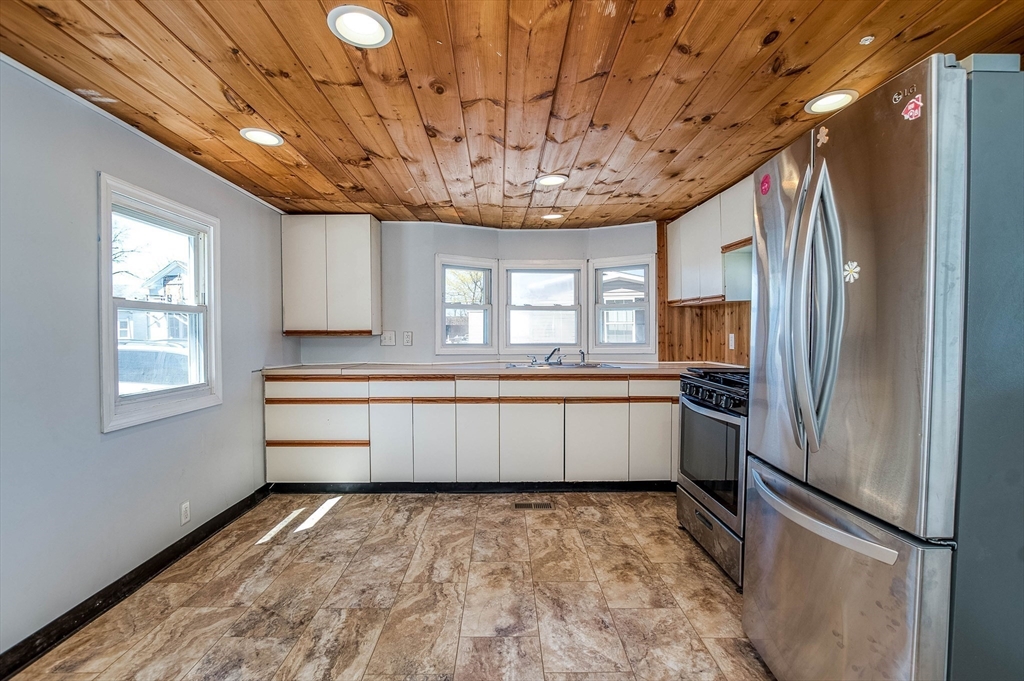 2 Depot Street, Unit 2 Wareham, MA 02538 - Photo 9 of 27