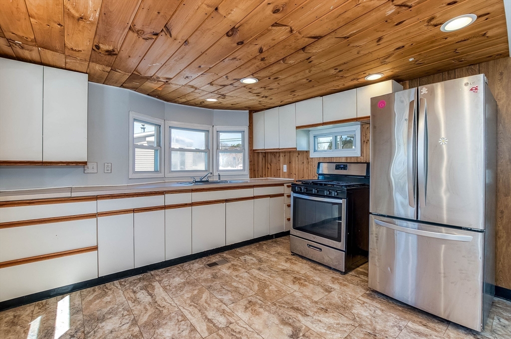 2 Depot Street, Unit 2 Wareham, MA 02538 - Photo 10 of 27
