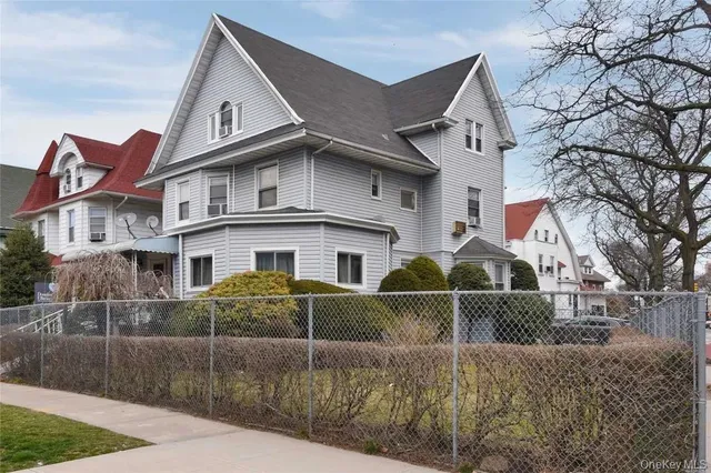 $2,500,000 | 69 Rugby Road | Caton Park