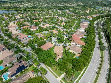 $1,275,000 | 2025 Harbor View Circle, Weston, FL 33327