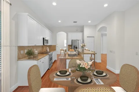 $1,275,000 | 2025 Harbor View Circle, Weston, FL 33327