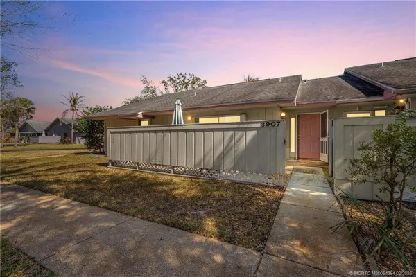 $199,000 | 3907 Northwest Cinnamon Tree Circle, Jensen Beach, FL 34957